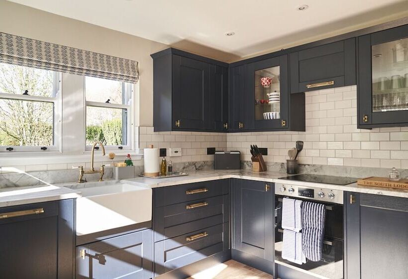 Joivy The South Lodge At Balcarres