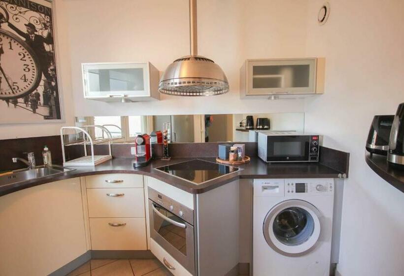 Beautiful Apartment On The Grand Place !