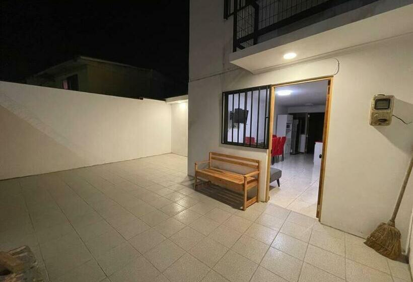 Hospedaje La Salitrera