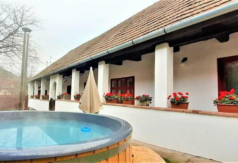 Padláskincsek Muskátlis Vendégház