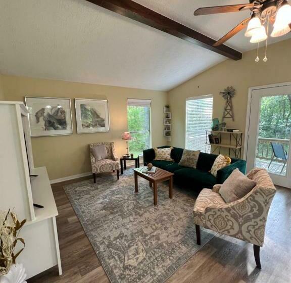 2 Bdrm Treehouse Hideout  Lake Conroe With Boat Ramp