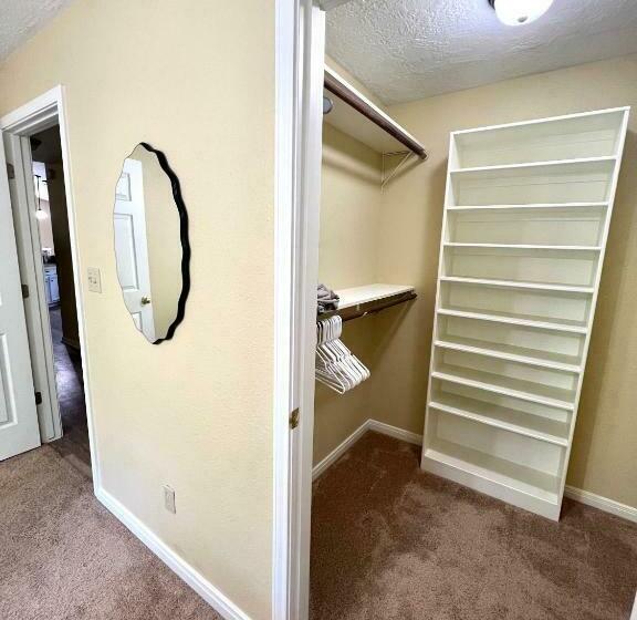 2 Bdrm Treehouse Hideout  Lake Conroe With Boat Ramp