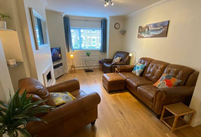 3 Double Bed House 10 Mins From Sandbanks