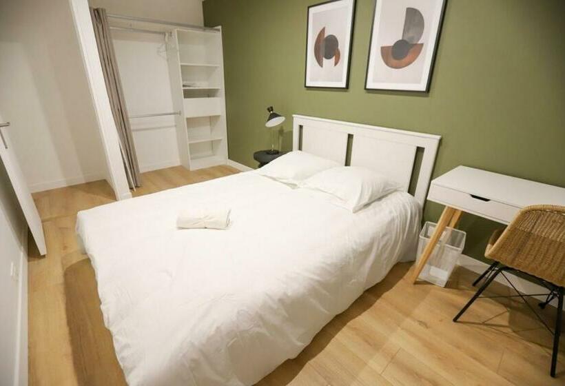 Appart Hôtel Le Bright Evry  4 Chambres Design