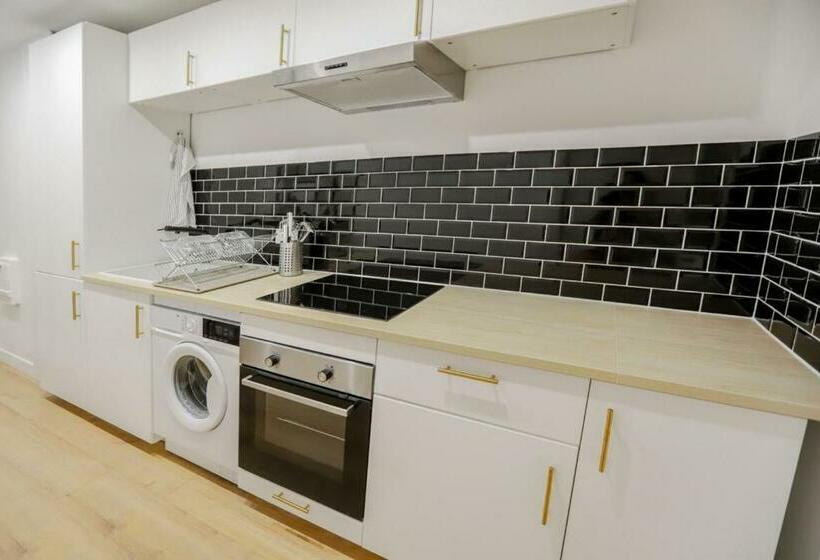 Appart Hôtel Le Bright Evry  4 Chambres Design