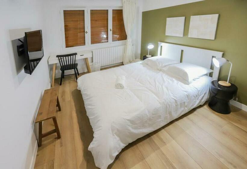 Appart Hôtel Le Bright Evry  4 Chambres Design