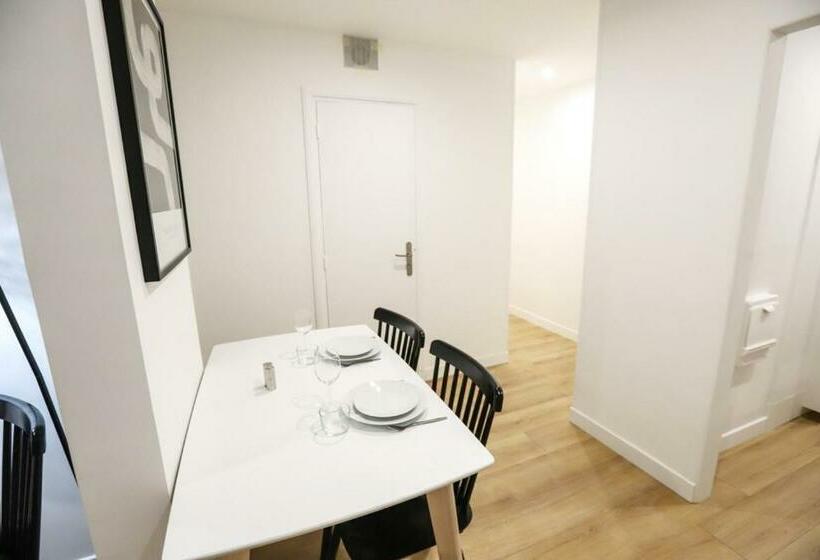 Appart Hôtel Le Bright Evry  4 Chambres Design