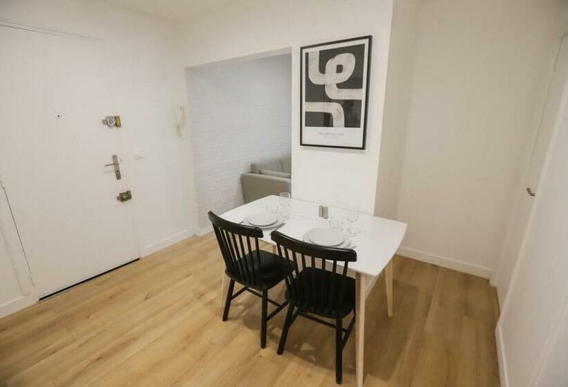 Appart Hôtel Le Bright Evry  4 Chambres Design