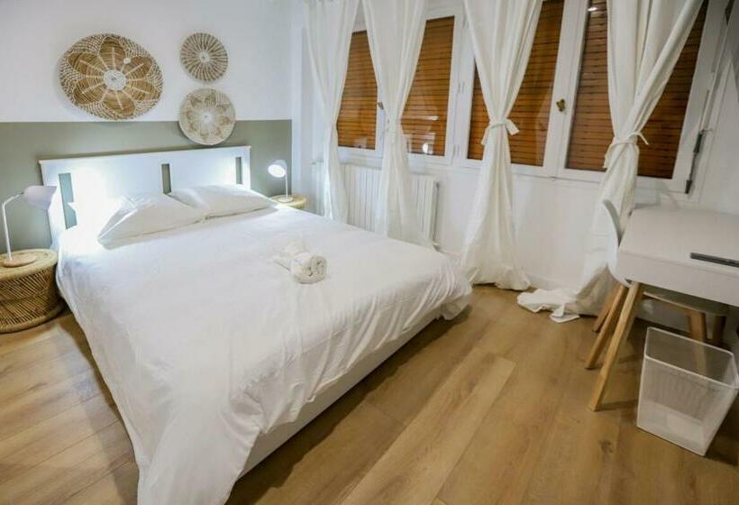 Appart Hôtel Le Bright Evry  4 Chambres Design