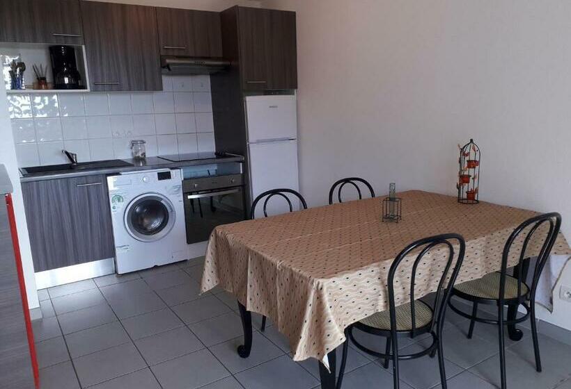 Bel Appartement En Résidence Avec Parking Privé