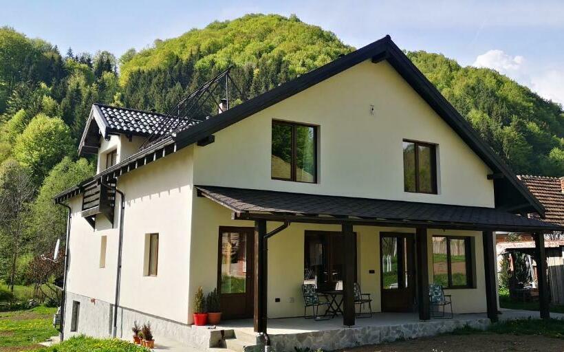 Casa De Vacanță Edya