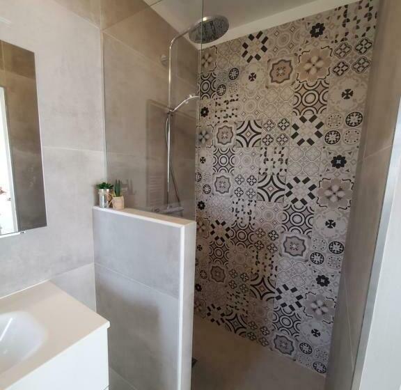 Charmant Studio Moderne Avec Extérieur Dormir En Provence