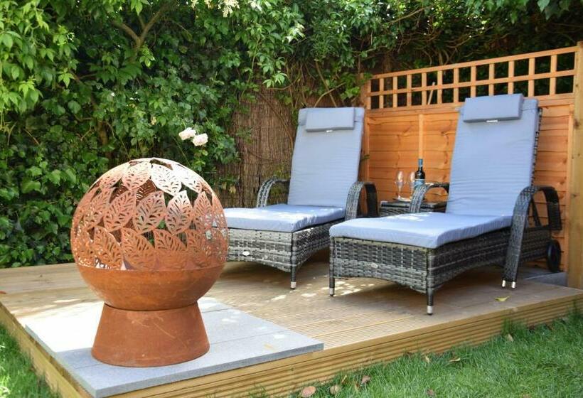 Cherry Tree Cottage, Woodbridge