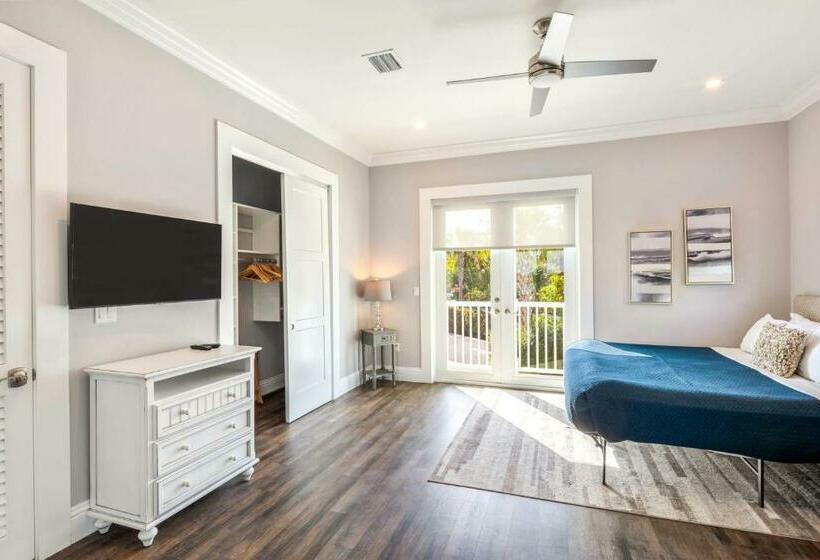 Coastal Bliss By Brightwild Pool, Parking, Dock!