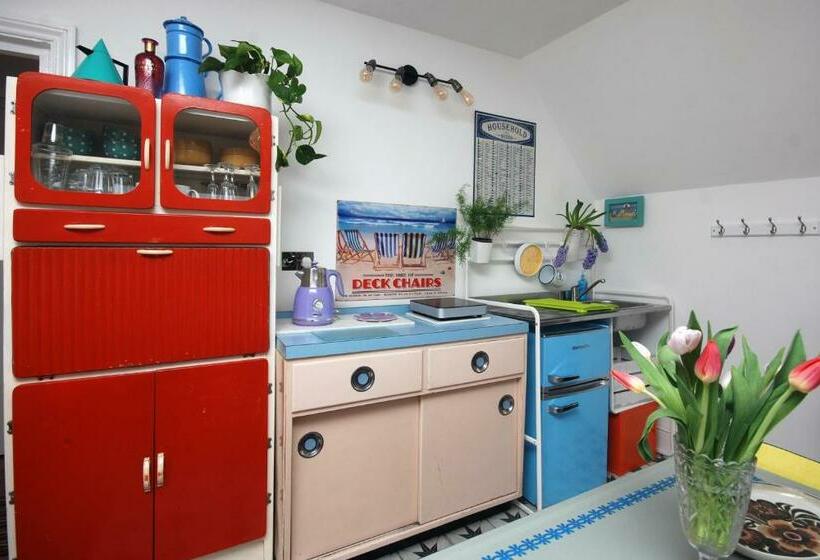 Enjoy Ventnor 2, Pier Street, Wightlink Offer