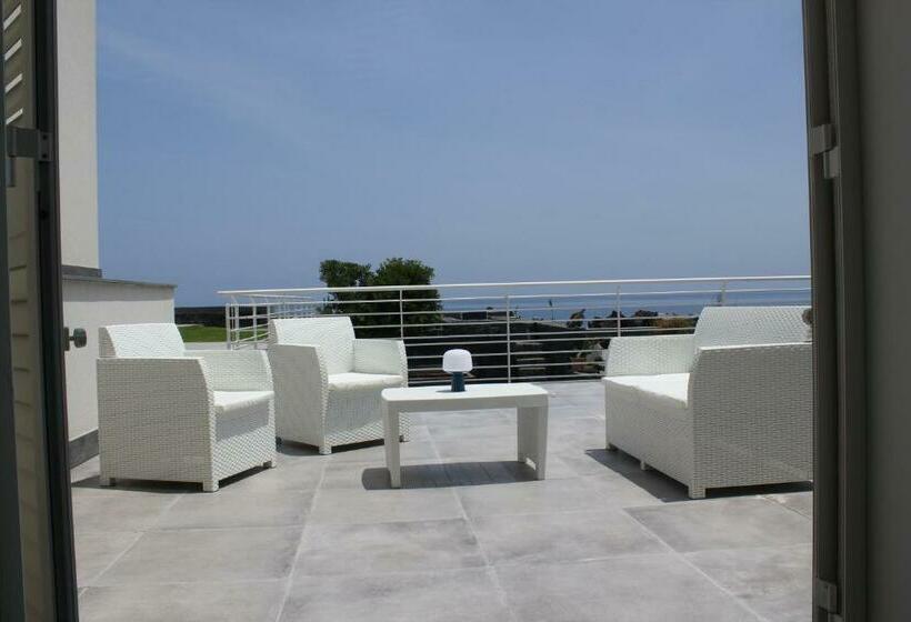 La Casa Dei Capperi   The House Of Capers 1