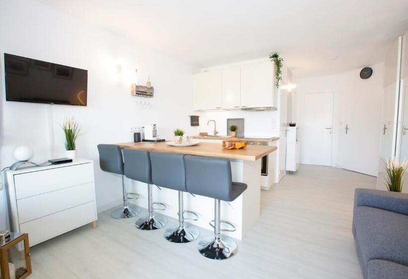 La Vie Est Belle   Refait à Neuf