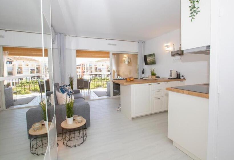 La Vie Est Belle   Refait à Neuf