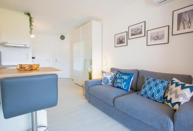 La Vie Est Belle   Refait à Neuf