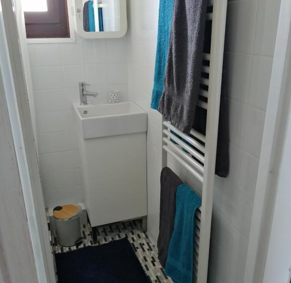 Le Balcon Des Memises