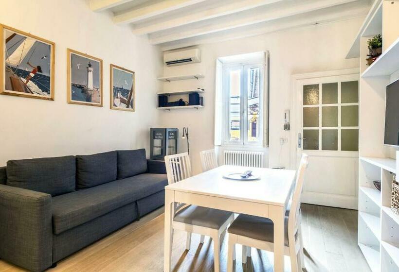 Lovely Apartment On The Navigli River By Easylife
