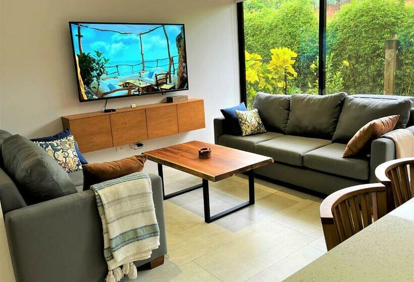 New! A Little Piece Of Pura Vida   Casa Yara