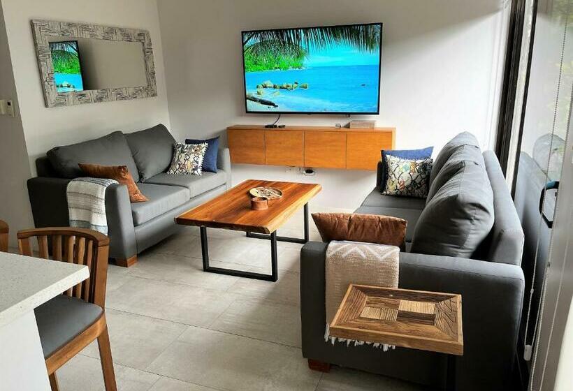 New! A Little Piece Of Pura Vida   Casa Yara