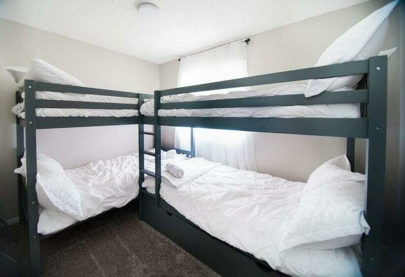 Private Beulah Cabin 10 Min To Crystal Lake Two King Beds