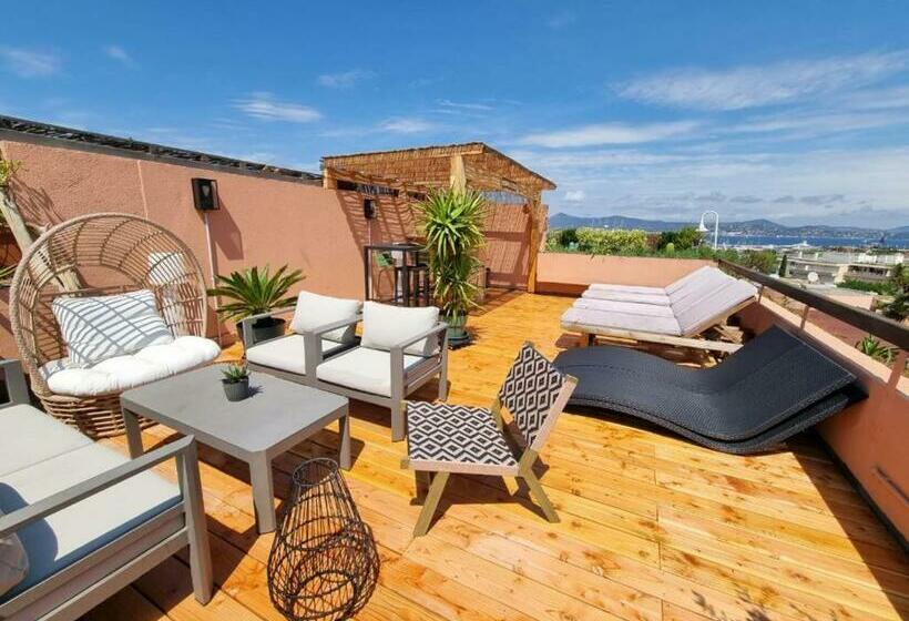 Superbe Appartement Avec Rooftop Privé