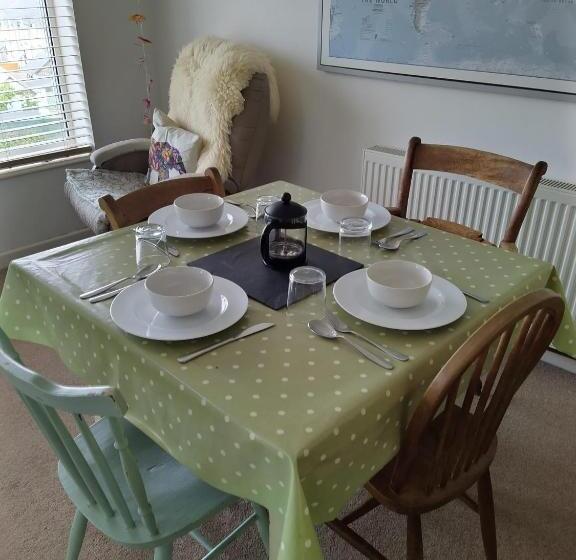 Toppers Bright Seaview Family Or Couple Home Devon Westward Ho!