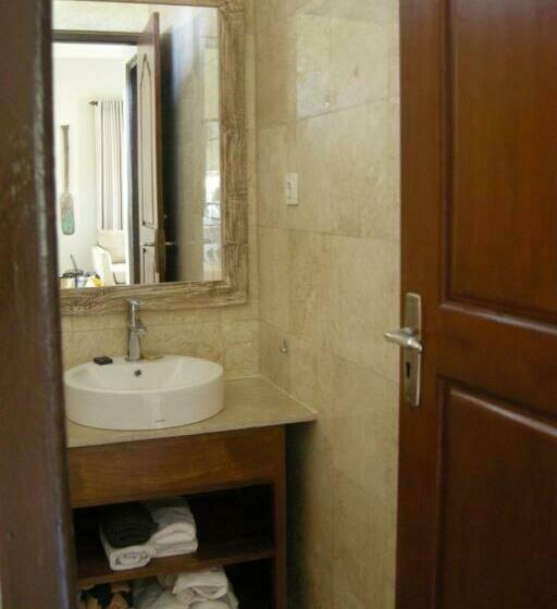 Villa Jasri Point Beachfront Villa Close To Surf