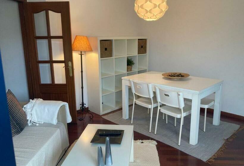 Bonito Apartamento En Cangas Al Lado Playa Rodeira