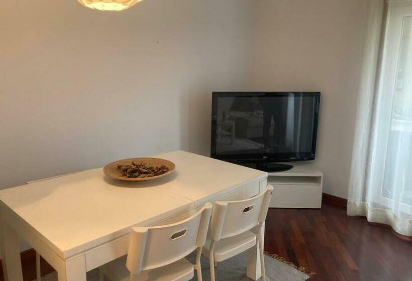 Bonito Apartamento En Cangas Al Lado Playa Rodeira