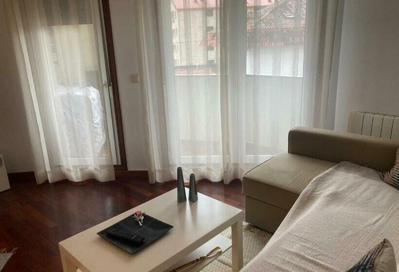 Bonito Apartamento En Cangas Al Lado Playa Rodeira
