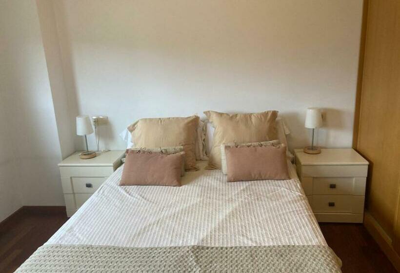 Bonito Apartamento En Cangas Al Lado Playa Rodeira