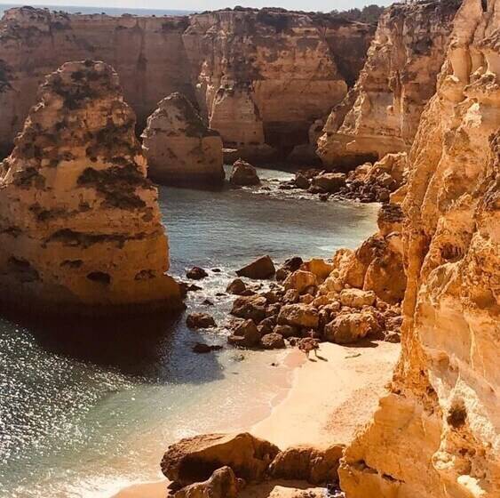 Captivating Studio Apartment In Mexilhoeira Grande