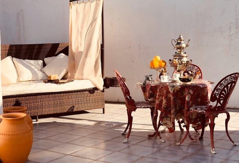 Captivating Studio Apartment In Mexilhoeira Grande