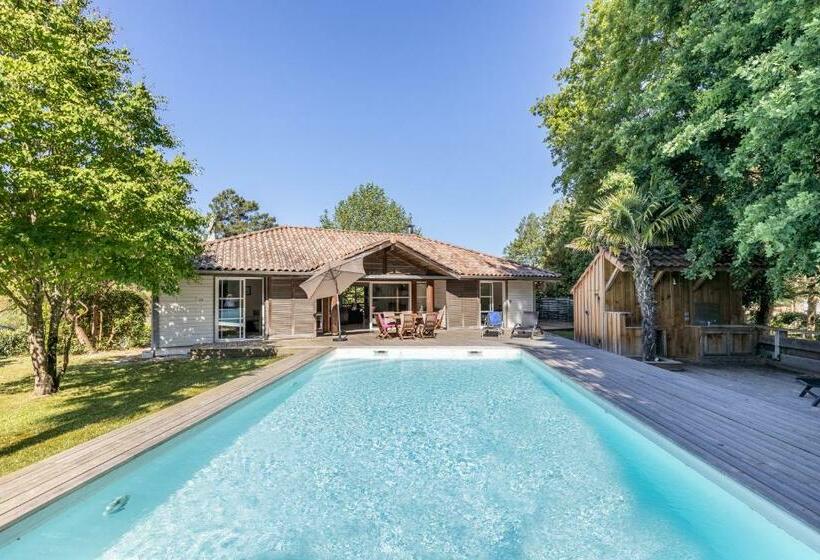 Care Villa T4 Avec Piscine