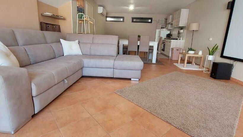 Casa Vacanza A 11 Km Dall Aeroporto Di Palermo