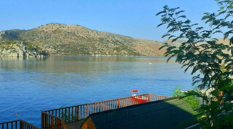 Sea View Bungalow W Pier And Terrace In Bozburun