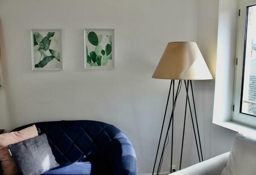 Enjoy Bayeux #1   Old Town & Wifi