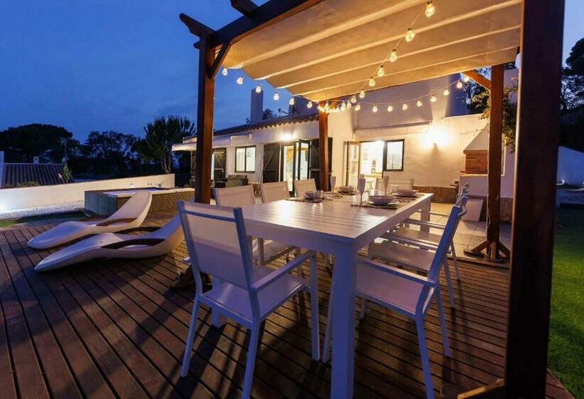 La Villa De Los Mares