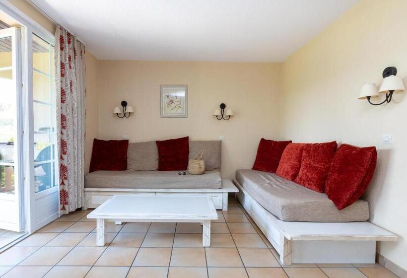 Le Gouic Joli Appartement Piscine