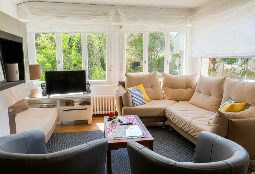 Au Coeur De Tréffiagat   Maison Pour 6   300m De La Plage
