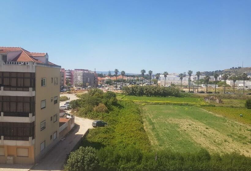Remarkable 1 Bedroom Apartment Costa Da Caparica