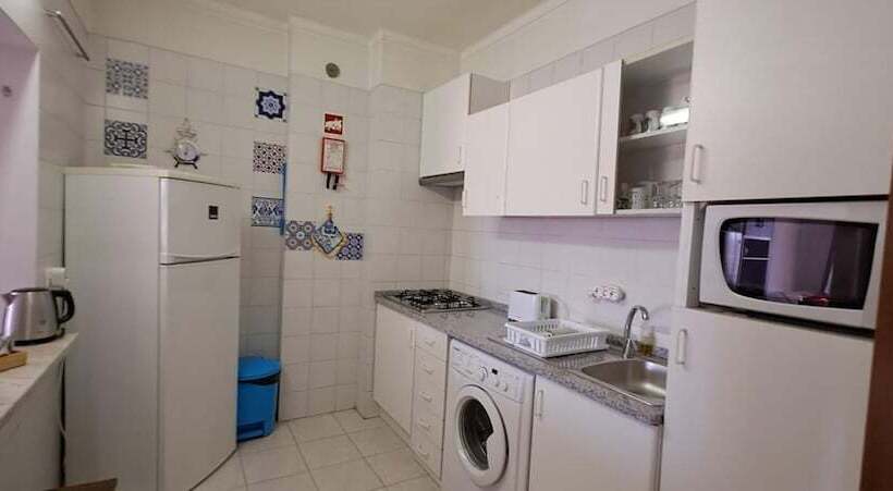 Remarkable 1 Bedroom Apartment Costa Da Caparica