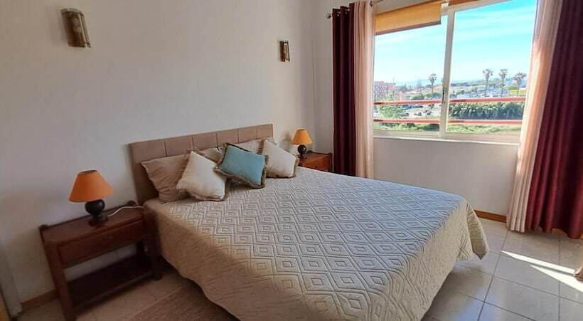 Remarkable 1 Bedroom Apartment Costa Da Caparica