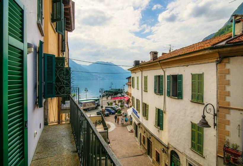 Vicolo Dei Pescatori   By Myhomeincomo