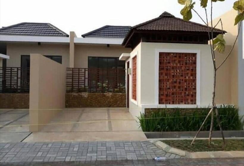 Villa Ubud Anyer Pandawa With Private Pool