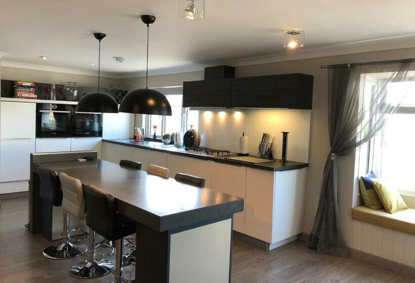 9 The Coach House In Rye